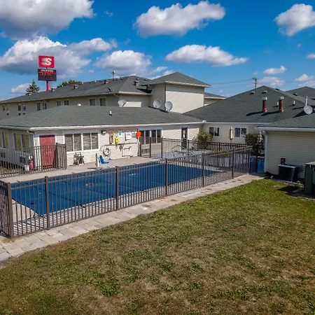 American Inn & Suites-3