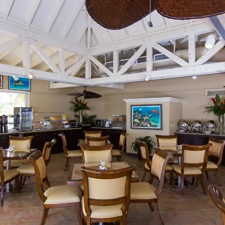 Comfort Suites Paradise Island-3