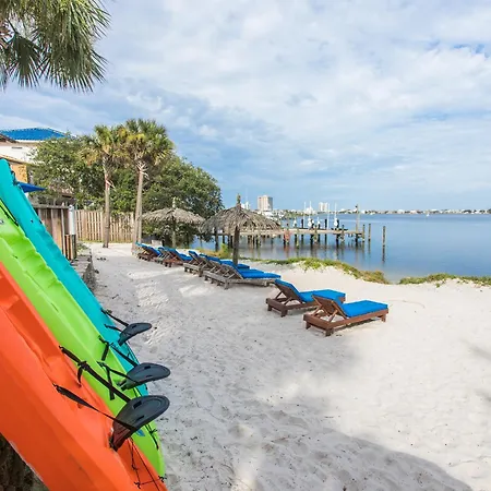 Surf & Sand Hotel - Free Hot Breakfast & Rentals-2