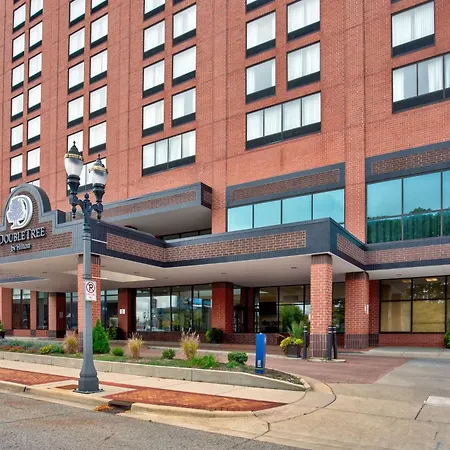 Doubletree By Hilton Lansing-3