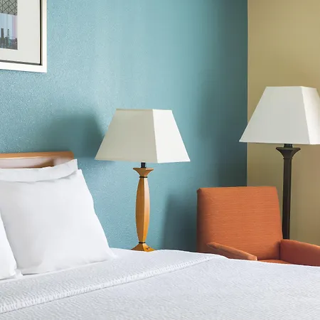 Fairfield Inn Muncie-3