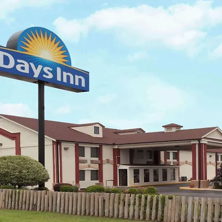 Days Inn By Wyndham Shawnee-3