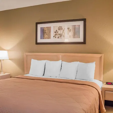 Quality Inn Port Clinton Waterfront-2