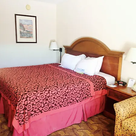 Days Inn By Wyndham Las Cruces-3