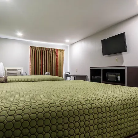 Scottish Inn And Suites Tomball-2