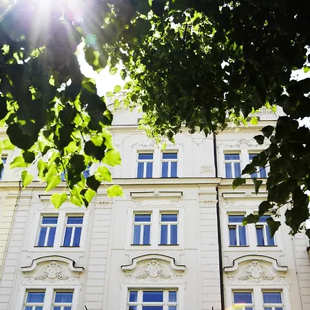Maximilian Hotel-2
