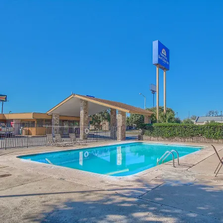 Americas Best Value Inn Uvalde-2