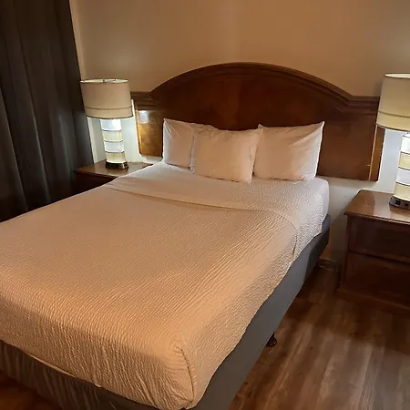 Ramada Downtown By Wyndham Anchorage-2