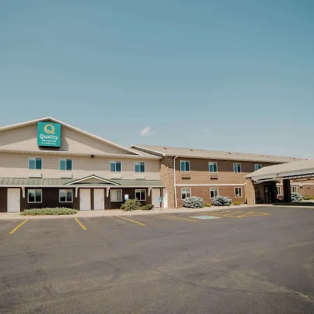 Quality Inn & Suites Watertown Near Prairie Lakes Ice Arena-3