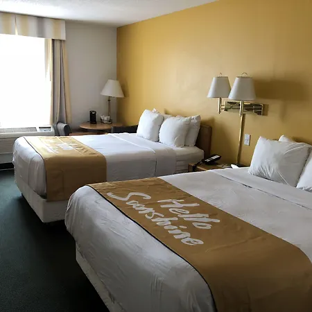 Days Inn By Wyndham Colby-3