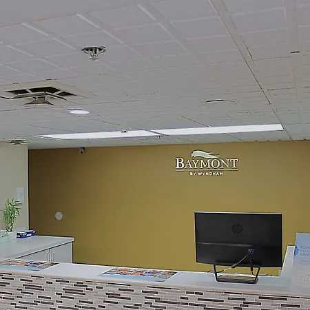 Baymont By Wyndham Springfield-3