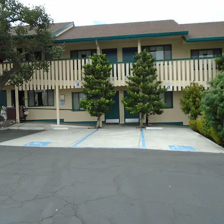 Scottish Fairway Inn-2