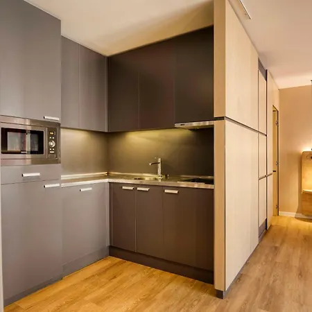 Hilton Garden Inn Brussels City Centre-3