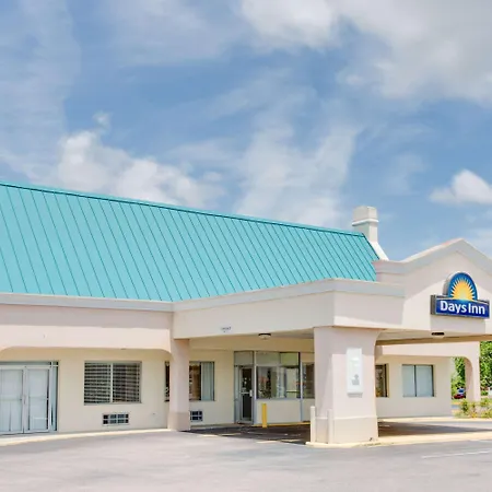 Days Inn By Wyndham Chester-2