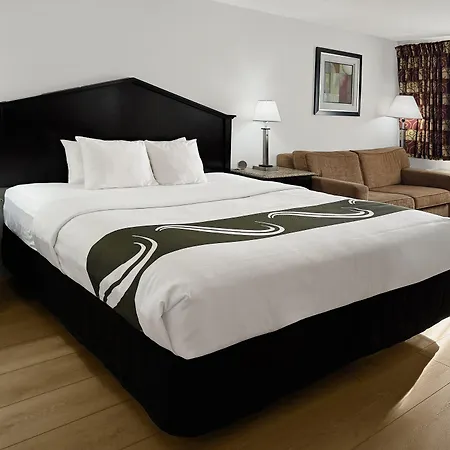 Quality Inn Fort Wayne-3