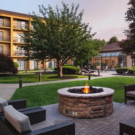 Courtyard By Marriott Fishkill-3