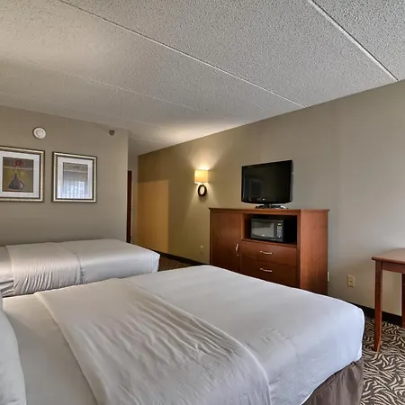 Clarion Inn & Suites Cortland - University Area-2