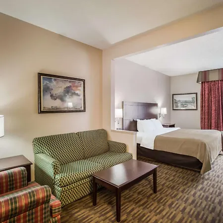 Quality Inn & Suites Lawrence - University Area-3