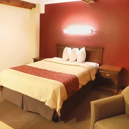 Town House Hotel - Grand Forks-2