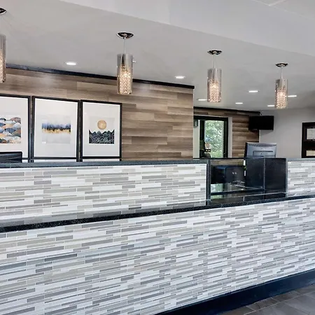 Travelodge By Wyndham College Park-2