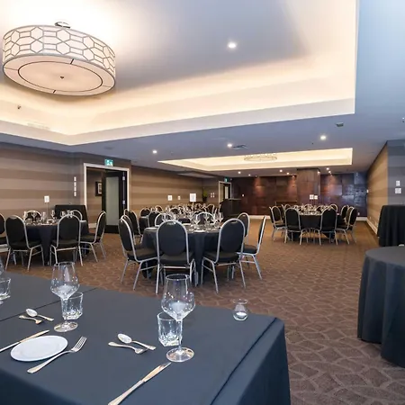 Sandman Signature Calgary Downtown Hotel-2
