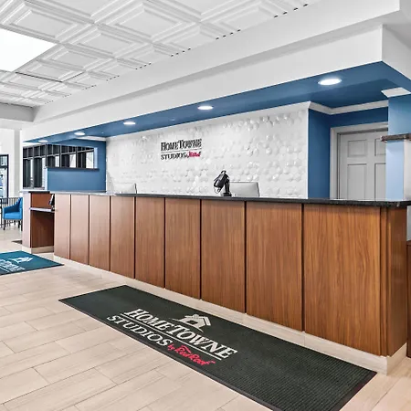 Ramada By Wyndham Cortland Hotel & Conference Center-3