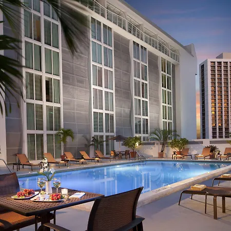 Courtyard Miami Downtown Brickell Area-3