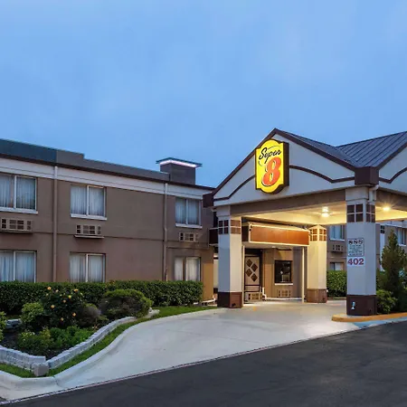 Super 8 By Wyndham Grand Prairie North-3