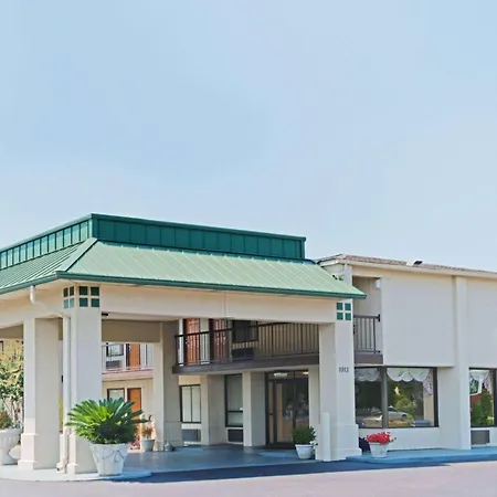 Baymont By Wyndham Troy-2