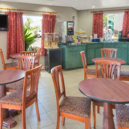 Days Inn By Wyndham Gulfport-2