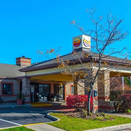 Comfort Inn & Suites Erie - Splash Lagoon Indoor Waterpark-3