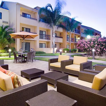 Courtyard By Marriott Fresno-3
