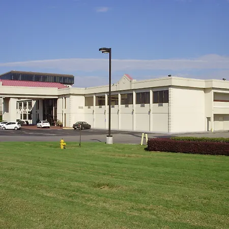 Trade Winds Central Inn-3