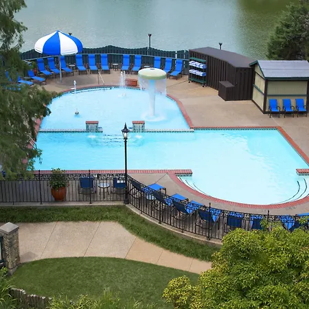 Sheraton Westport Lakeside Chalet-3