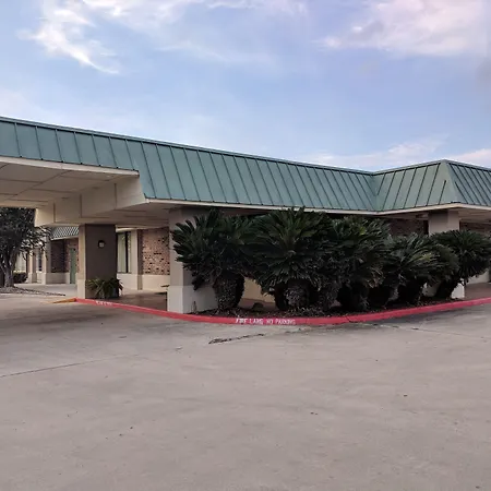 Days Inn By Wyndham Seguin Tx-2