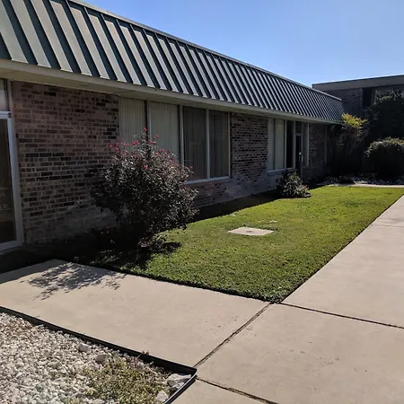 Days Inn By Wyndham Seguin Tx-3