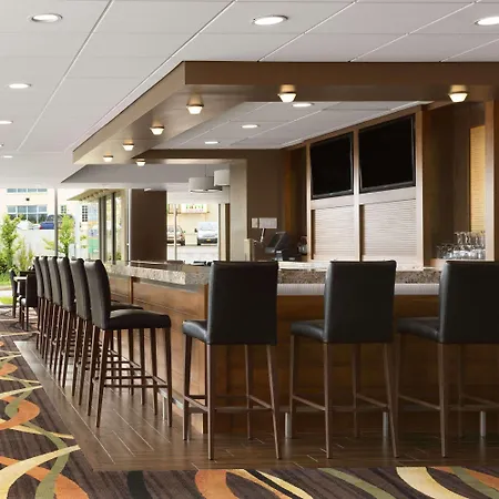 Travelodge By Wyndham Niagara Falls Fallsview-2