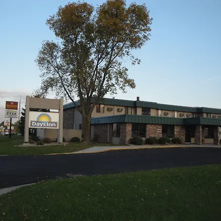 Days Inn By Wyndham Mason City-3