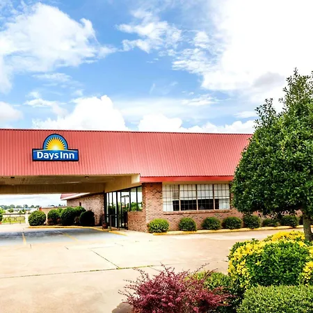 Days Inn By Wyndham Batesville-3