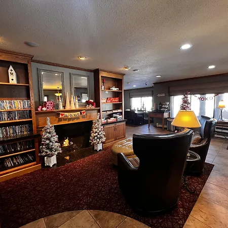Quality Inn & Suites Detroit Lakes-2