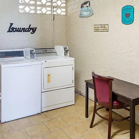 Rodeway Inn Panama City-3