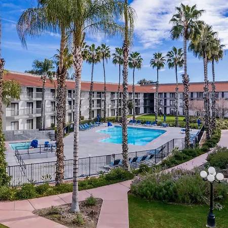 Doubletree By Hilton Bakersfield-2