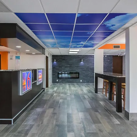 Motel 6-Savannah, Ga - Midtown-2