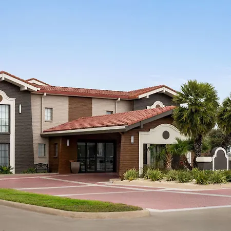 La Quinta Inn By Wyndham Victoria-2