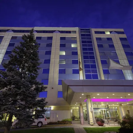 Armon Plaza Montreal Airpt, Trademark Collection By Wyndham-3