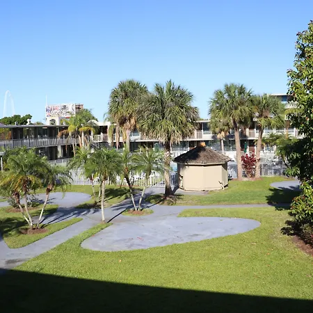 Howard Johnson By Wyndham Orlando-International Drive-3