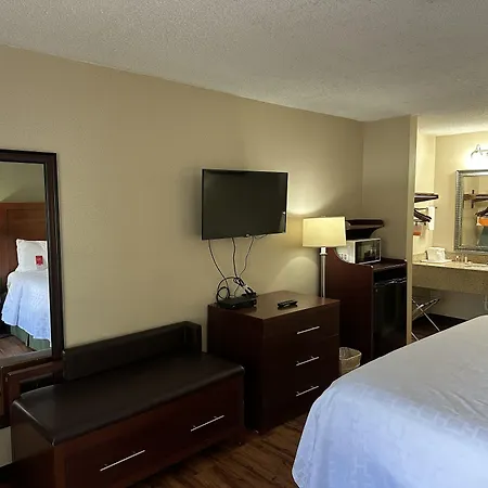 Econo Lodge Huntington - Barboursville University Area-2