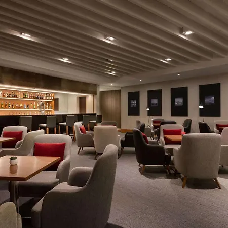 Ramada By Wyndham Lisbon-3