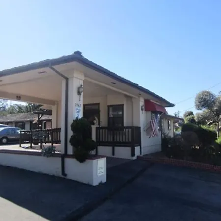 Monterey Fairgrounds Inn-2