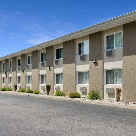 Rodeway Inn & Suites Grand Rapids Southeast-2